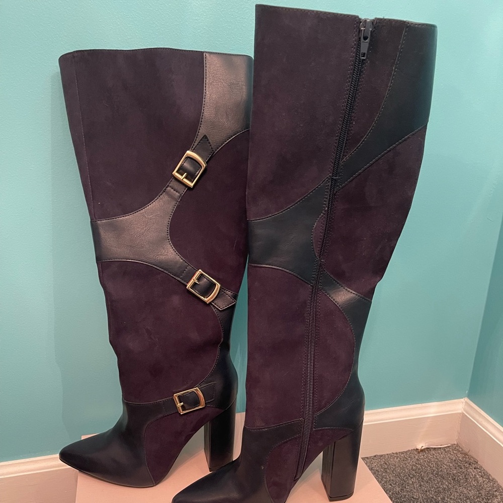 Brand new navy justfab sz 7